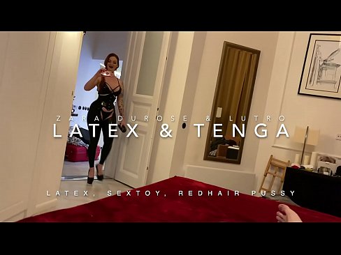 ❤️ Dada wa kambo mwenye kichwa chekundu akiwa amevalia vazi la latex alilobanwa na kaka wa kambo ❤️❌ ️❤