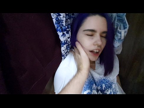 ❤️ Nilimkuta dada yangu chumbani na kumsaidia cum ❤️❌ ️❤